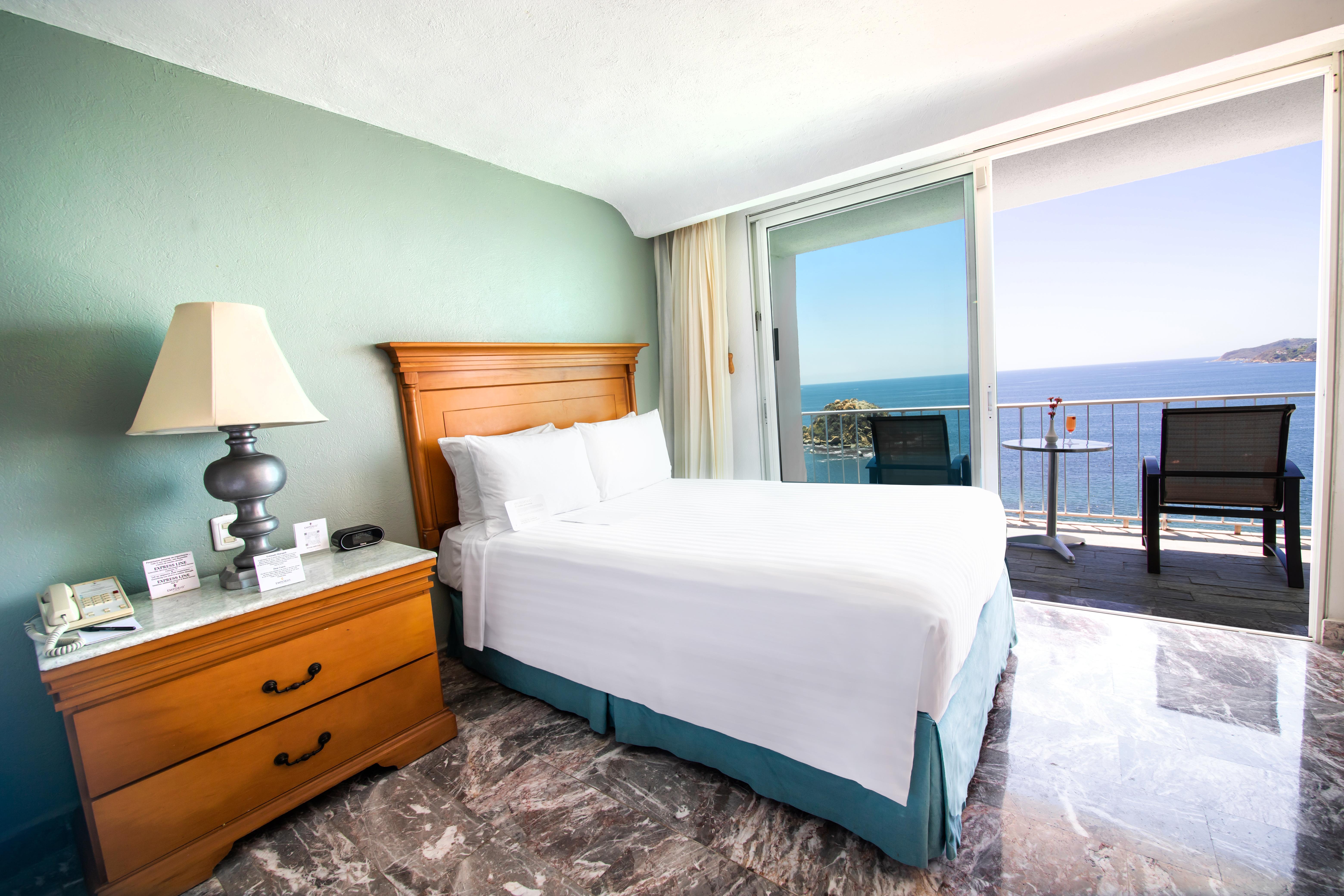 阿卡普尔科帝国酒店 外观 照片 A bedroom at the Hilton San Diego Bayfront