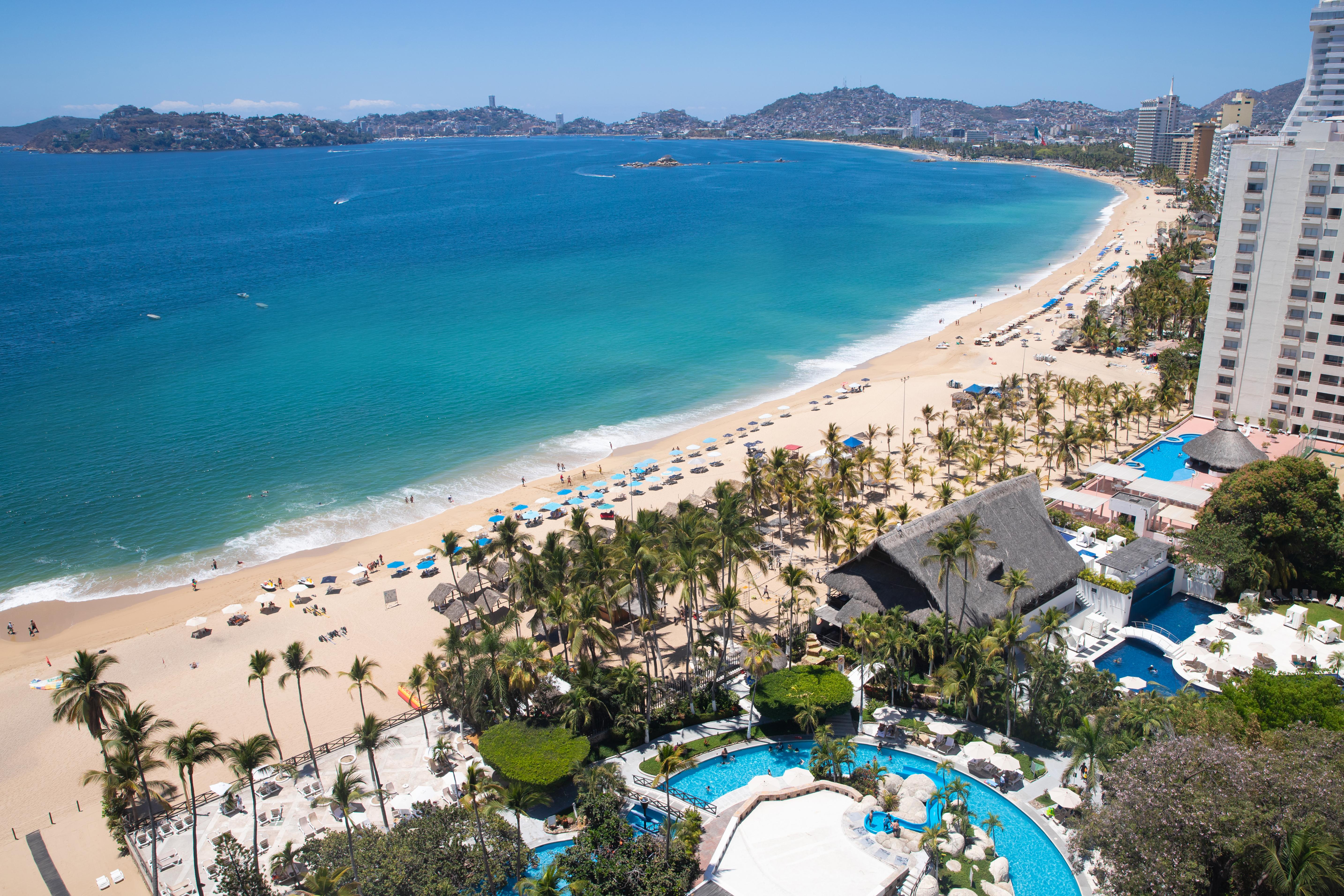 阿卡普尔科帝国酒店 外观 照片 Aerial view of the Bay of Acapulco