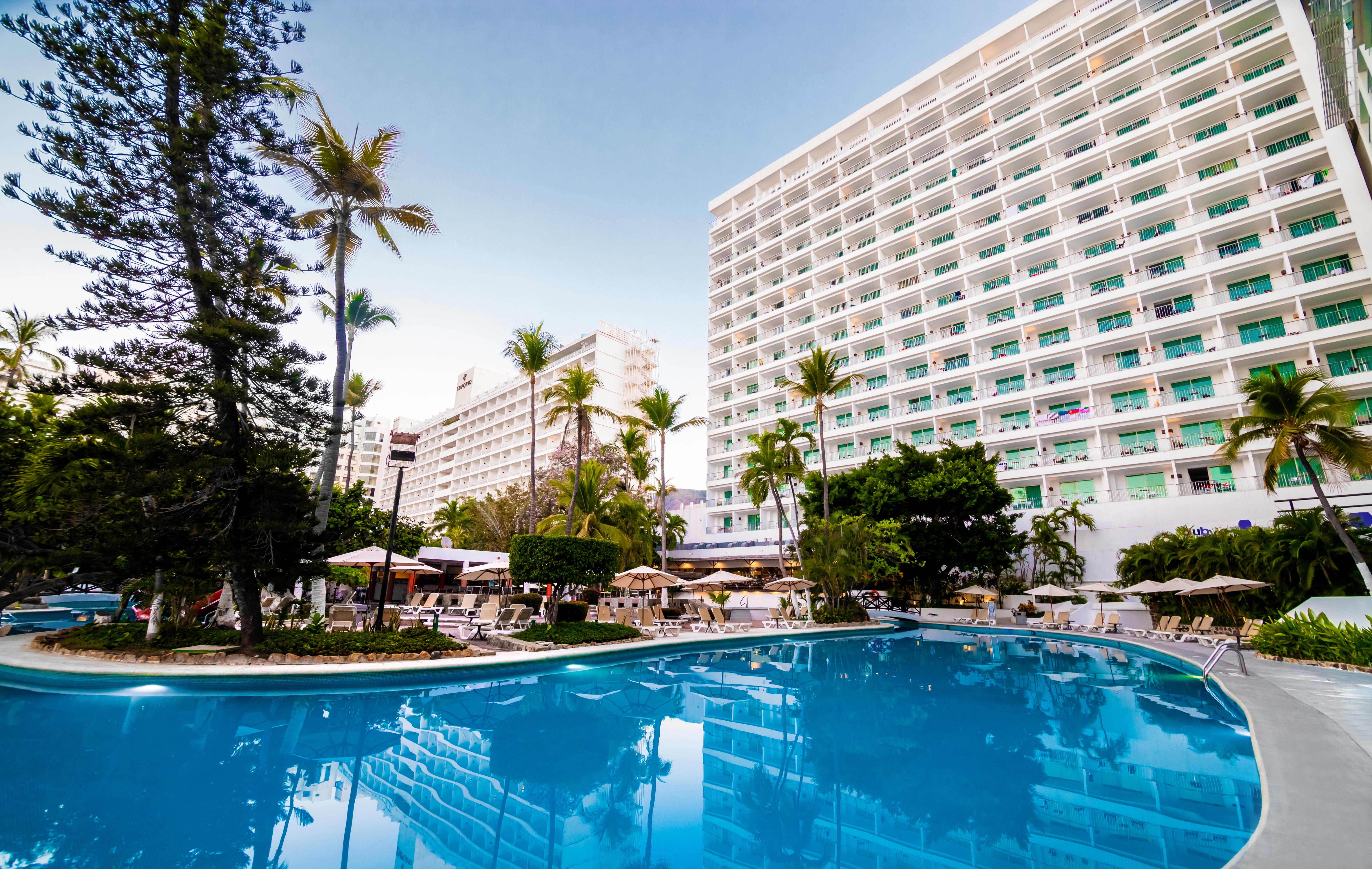 阿卡普尔科帝国酒店 外观 照片 The hotel in 2011