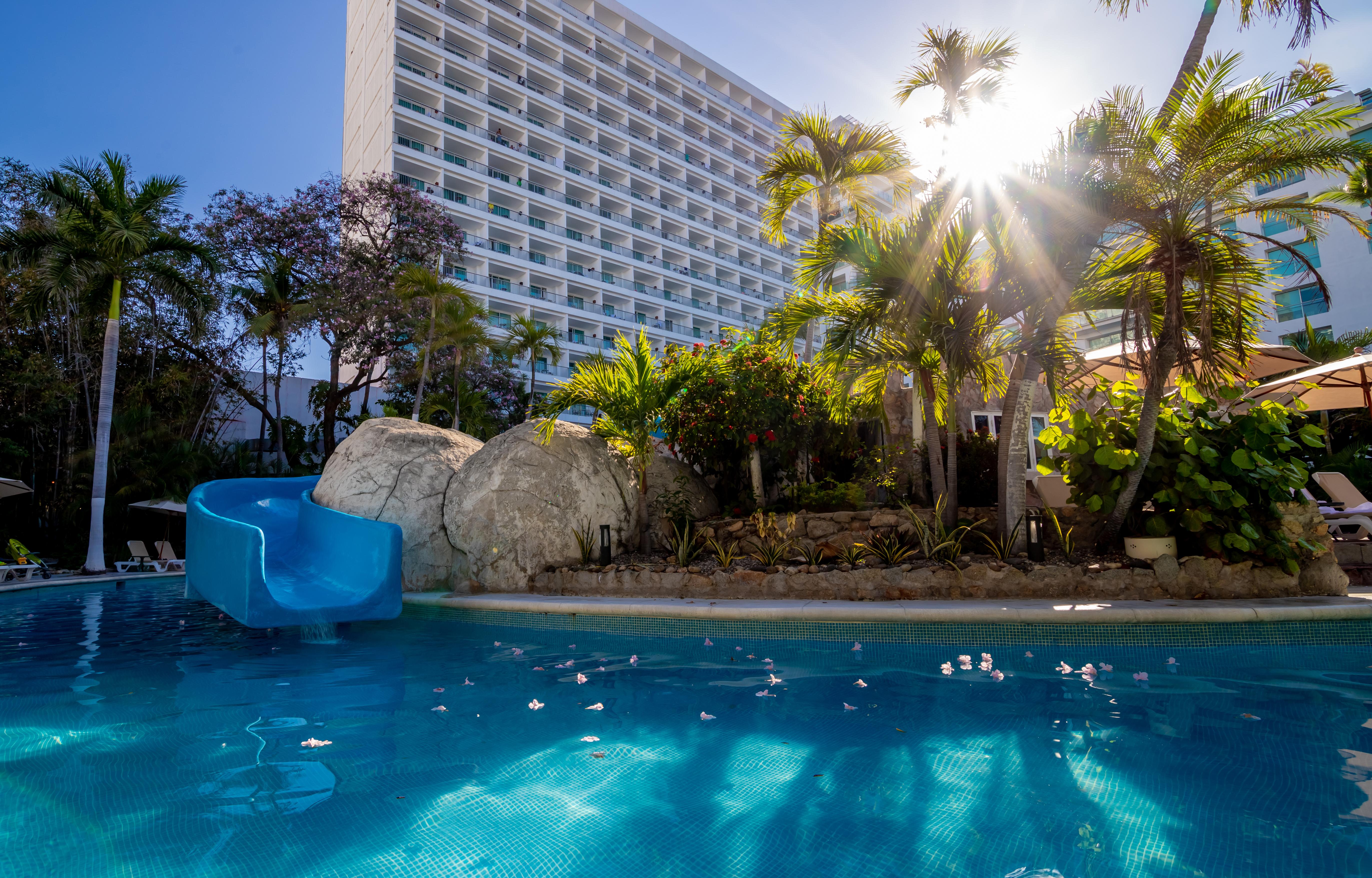 阿卡普尔科帝国酒店 外观 照片 The pool at the Hilton San Diego Bayfront